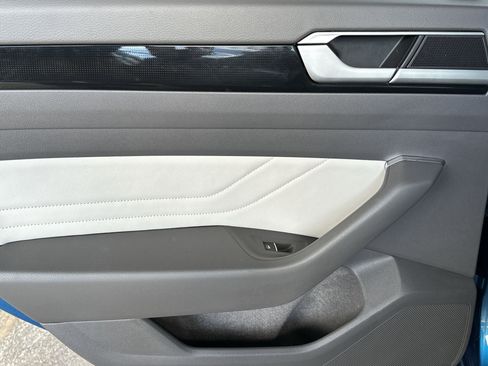 Used 2023 Volkswagen Arteon SEL image 29