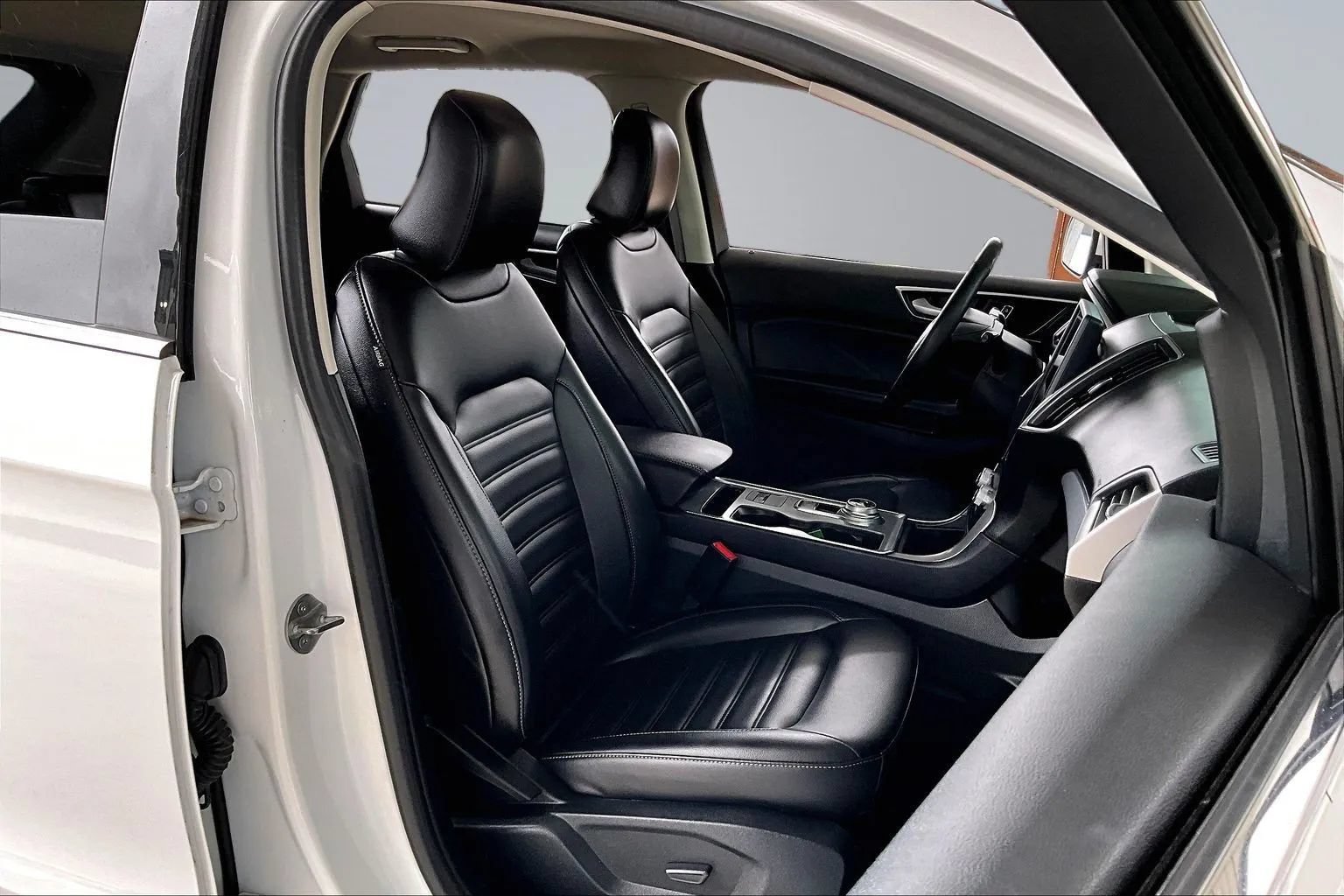 Used 2021 Ford Edge SEL FWD image 25