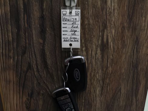 Used 2024 Ford Edge SEL w/ Convenience Package AWD/4WD image 34