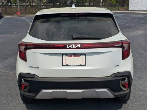 Used 2024 Kia Seltos LX AWD/4WD image 6
