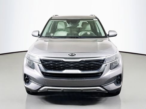 Used 2021 Kia Seltos EX AWD/4WD image 2