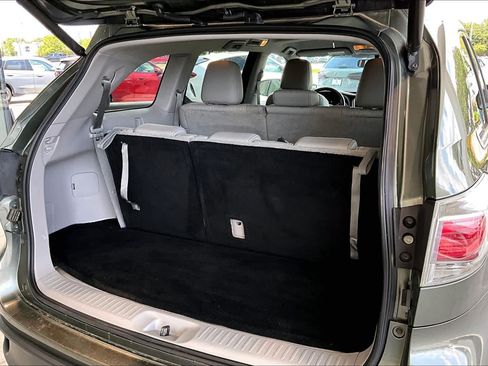 Used 2016 Toyota Highlander Plus FWD image 34