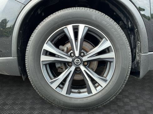 Used 2020 Nissan Rogue SV w/ Premium Package AWD/4WD image 10