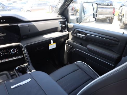 New 2026 GMC Sierra 2500 AT4X AWD/4WD image 21
