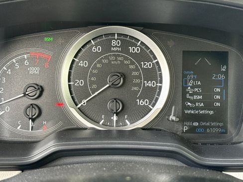 Used 2020 Toyota Corolla LE w/ LE Convenience Package FWD image 19