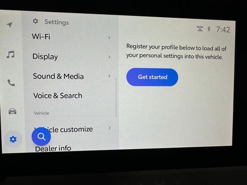 Used 2025 Toyota Prius XLE image 36