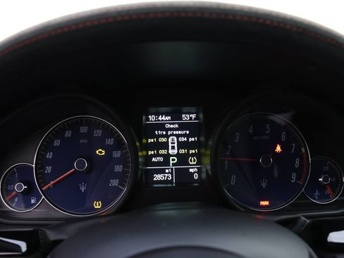 Used 2018 Maserati GranTurismo Sport image 25