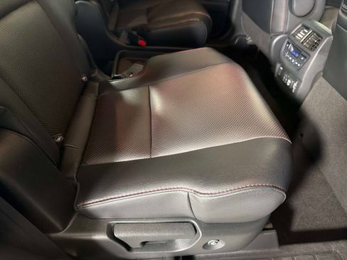 Used 2021 Honda Pilot Elite image 26