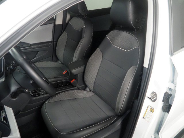 Used 2024 Volkswagen Taos SE FWD image 13