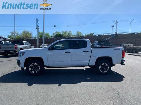 Used 2022 Chevrolet Colorado Z71 AWD/4WD image 4