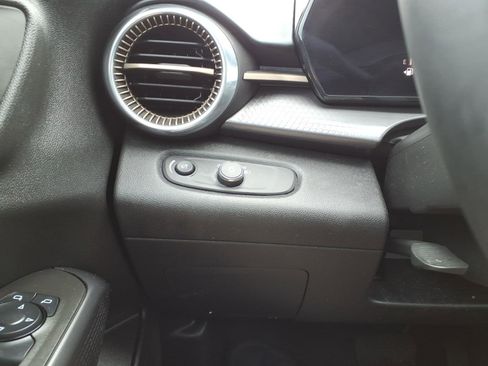 Certified 2024 Chevrolet Trax ACTIV image 17