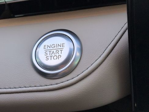 Used 2025 Lincoln Nautilus Reserve AWD/4WD image 28
