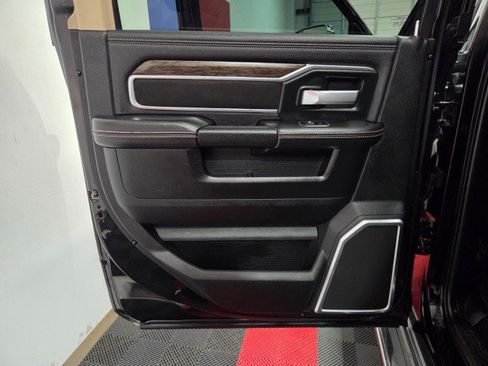Used 2020 RAM 2500 Laramie image 32