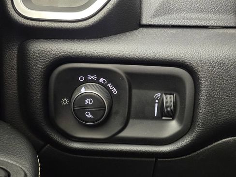 New 2026 RAM 2500 Big Horn AWD/4WD image 33