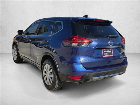 Used 2018 Nissan Rogue S image 8