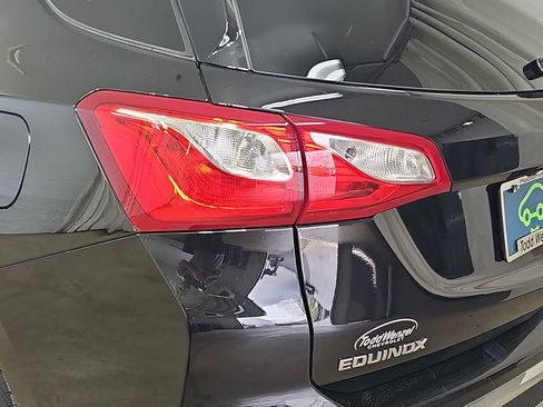 Used 2020 Chevrolet Equinox LT w/ Driver Convenience Package FWD image 39