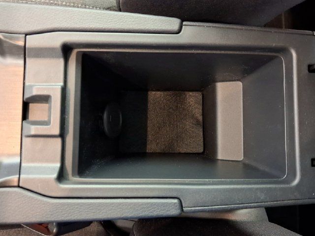 Used 2026 Nissan Kicks SV FWD image 25