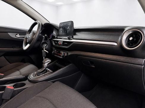 Used 2019 Kia Forte LXS FWD image 14