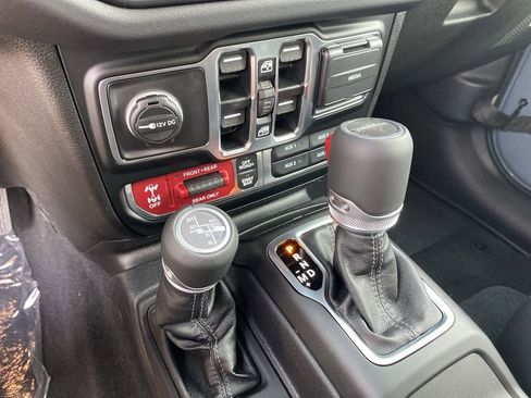 New 2025 Jeep Gladiator Rubicon AWD/4WD image 33