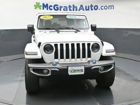Used 2023 Jeep Wrangler Unlimited Sahara w/ Cold Weather Group AWD/4WD image 5