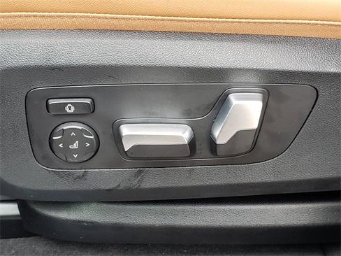 New 2026 BMW X5 xDrive50e w/ Premium Package image 19