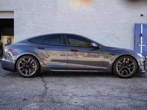 Used 2021 Tesla Model S Plaid image 17