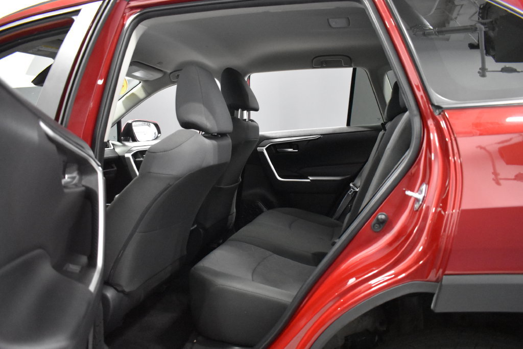 Used 2025 Toyota RAV4 XLE FWD image 29