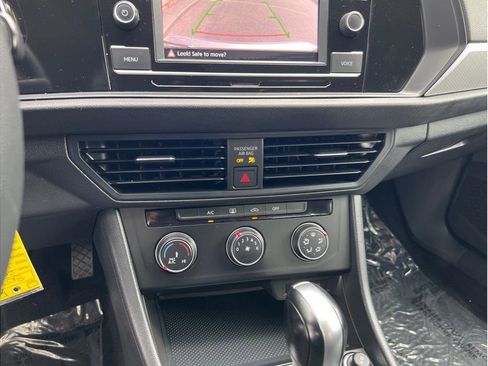 Used 2021 Volkswagen Jetta S w/ Driver Assistance Package image 11