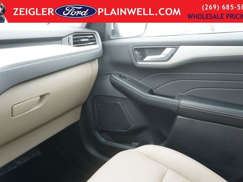 Used 2021 Ford Escape SEL image 29