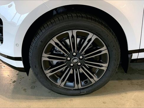 New 2026 Land Rover Range Rover Evoque Dynamic SE image 11