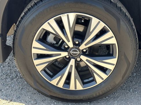 Certified 2023 Nissan Rogue SV w/ SV Premium B Package FWD image 10
