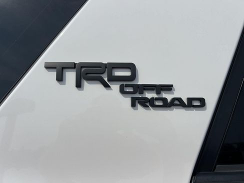 Used 2019 Toyota 4Runner TRD Off-Road Premium AWD/4WD image 16