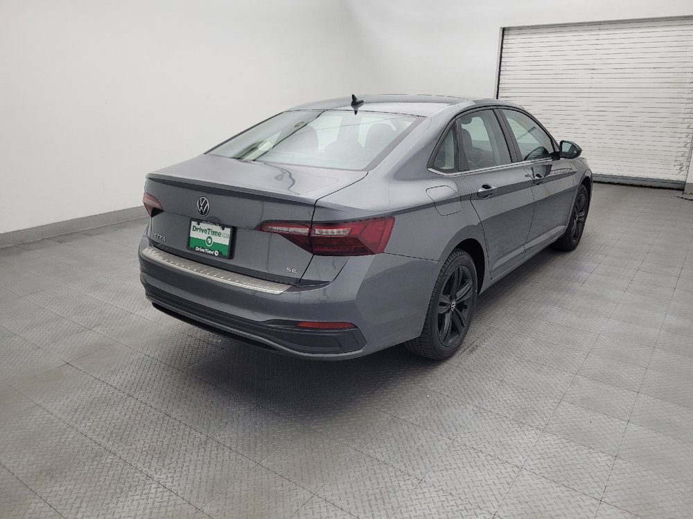 Used 2023 Volkswagen Jetta SE FWD image 9