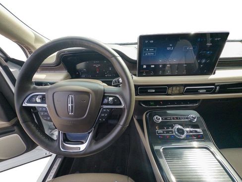 Certified 2023 Lincoln Nautilus Reserve w/ Equipment Group 202A image 13