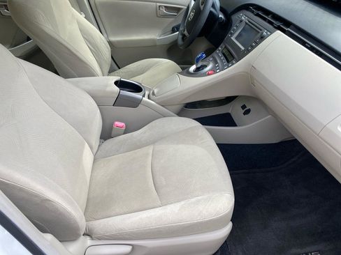 Used 2012 Toyota Prius Two image 7