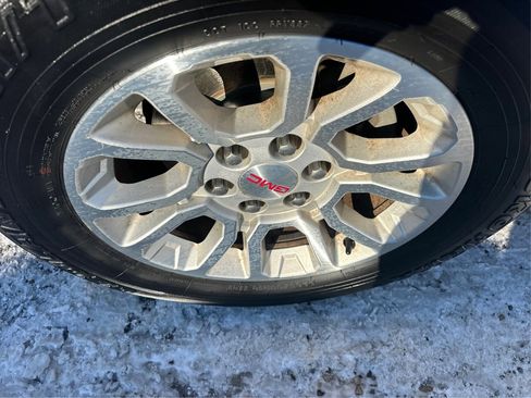 Used 2018 GMC Yukon XL SLT w/ Open Road Package image 19