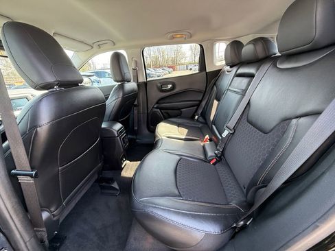 Used 2019 Jeep Compass Latitude image 24