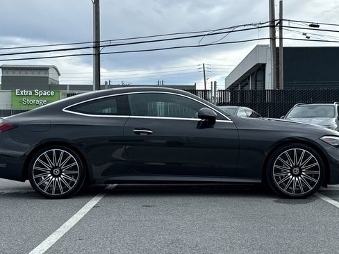 Certified 2025 Mercedes-Benz CLE 300 4MATIC Coupe image 8