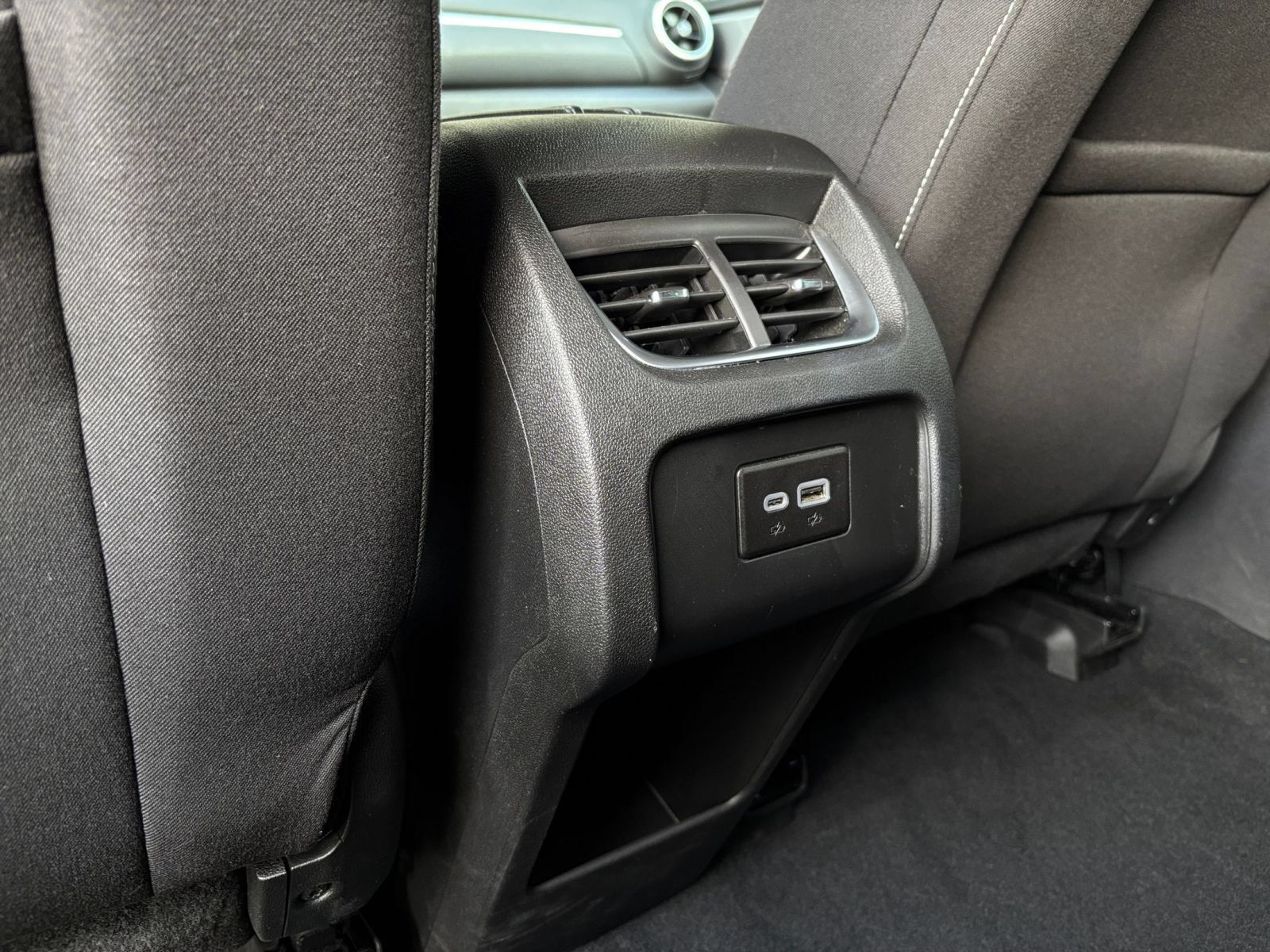 Used 2026 Chevrolet Blazer LT FWD image 22