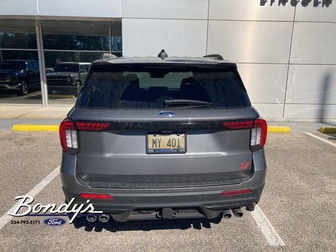 Used 2025 Ford Explorer ST w/ Sun And Sound Package AWD/4WD image 4