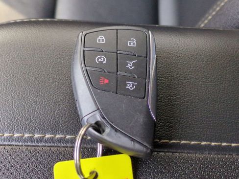 Used 2024 Chevrolet Suburban Premier RWD image 34