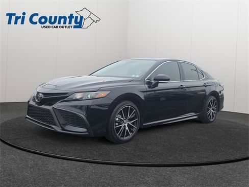 Certified 2024 Toyota Camry SE image 3