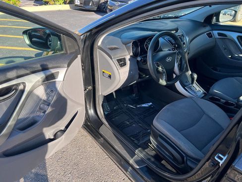 Used 2013 Hyundai Elantra GLS w/ Preferred Pkg FWD image 16