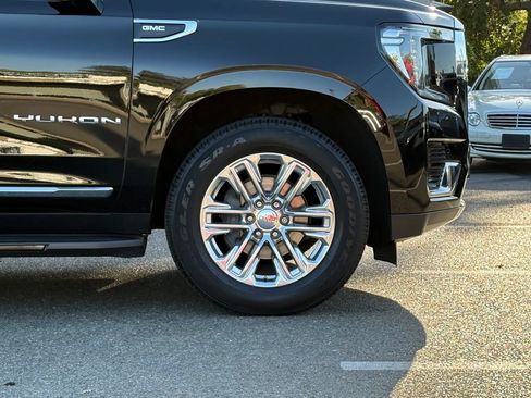 Used 2021 GMC Yukon XL SLT w/ SLT Luxury Plus Package AWD/4WD image 37