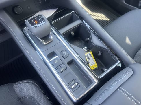 New 2026 Nissan Pathfinder SV image 8
