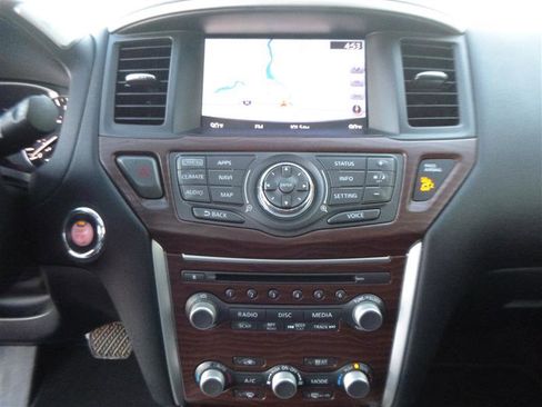 Used 2017 Nissan Pathfinder Platinum w/ Cargo Package image 15