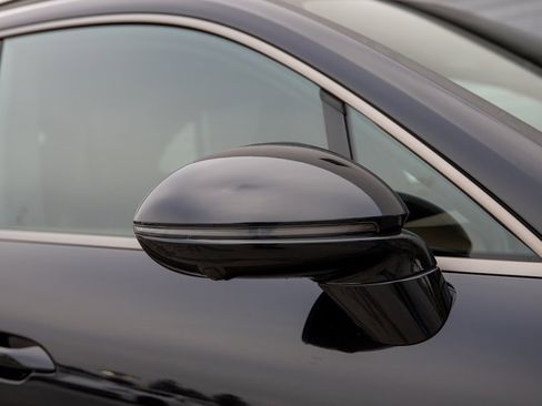 Certified 2025 Porsche Macan Turbo Electric image 12