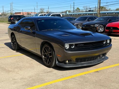 Used 2019 Dodge Challenger R/T Scat Pack w/ Plus Package image 4