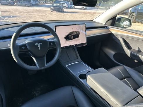 Used 2023 Tesla Model Y Long Range image 15