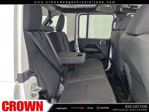 Used 2024 Jeep Wrangler Unlimited Sahara image 14